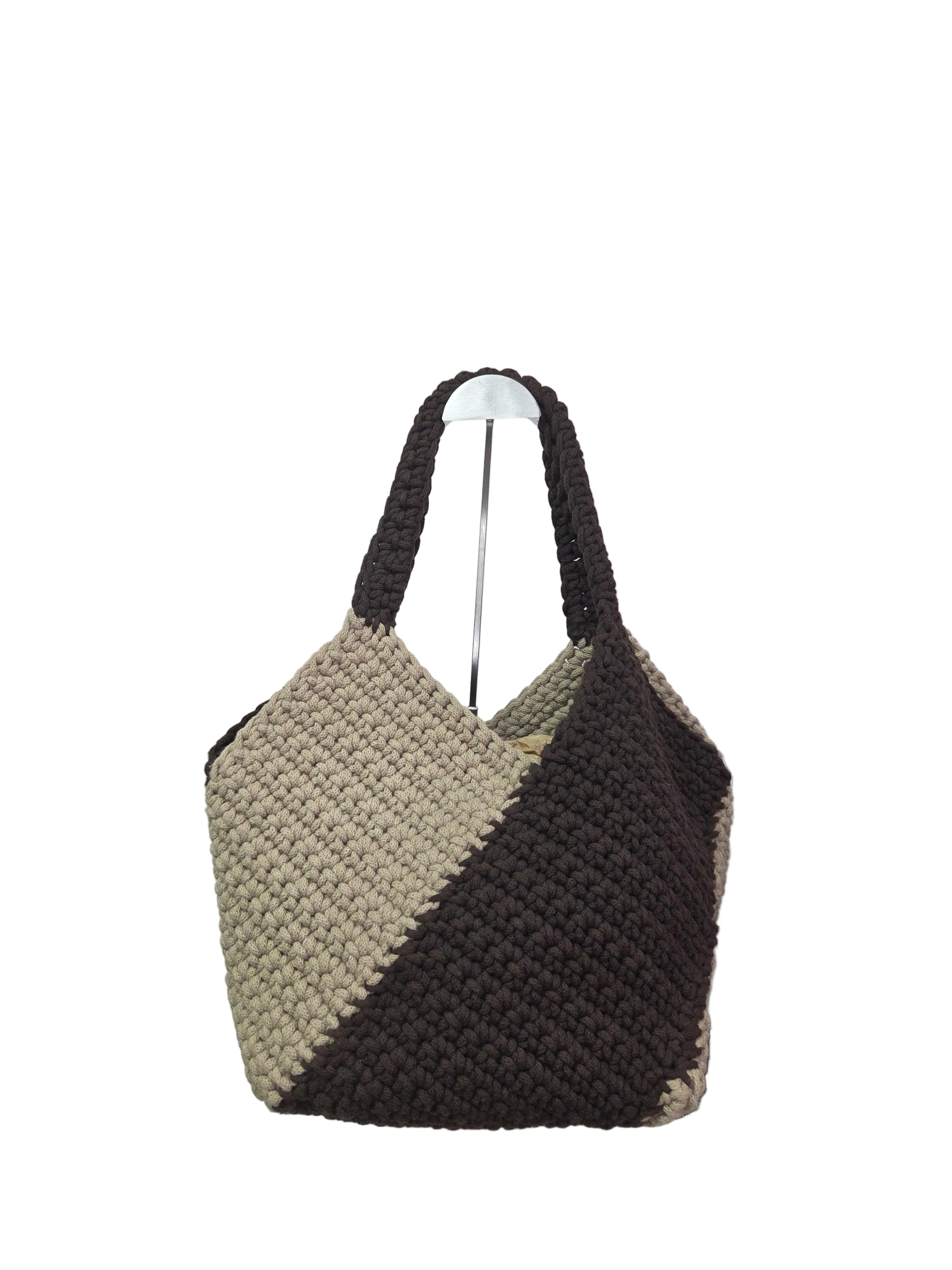 GEA – Nagy Horgolt Shopper Táska (Kétszínű Geometriával)