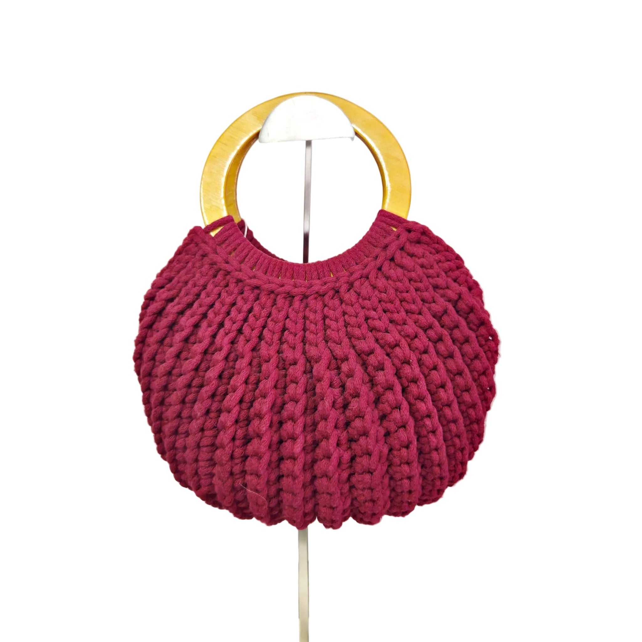 DAHLIA – Horgolt Kézitáska Fa Fogantyúval (Mélybordó)