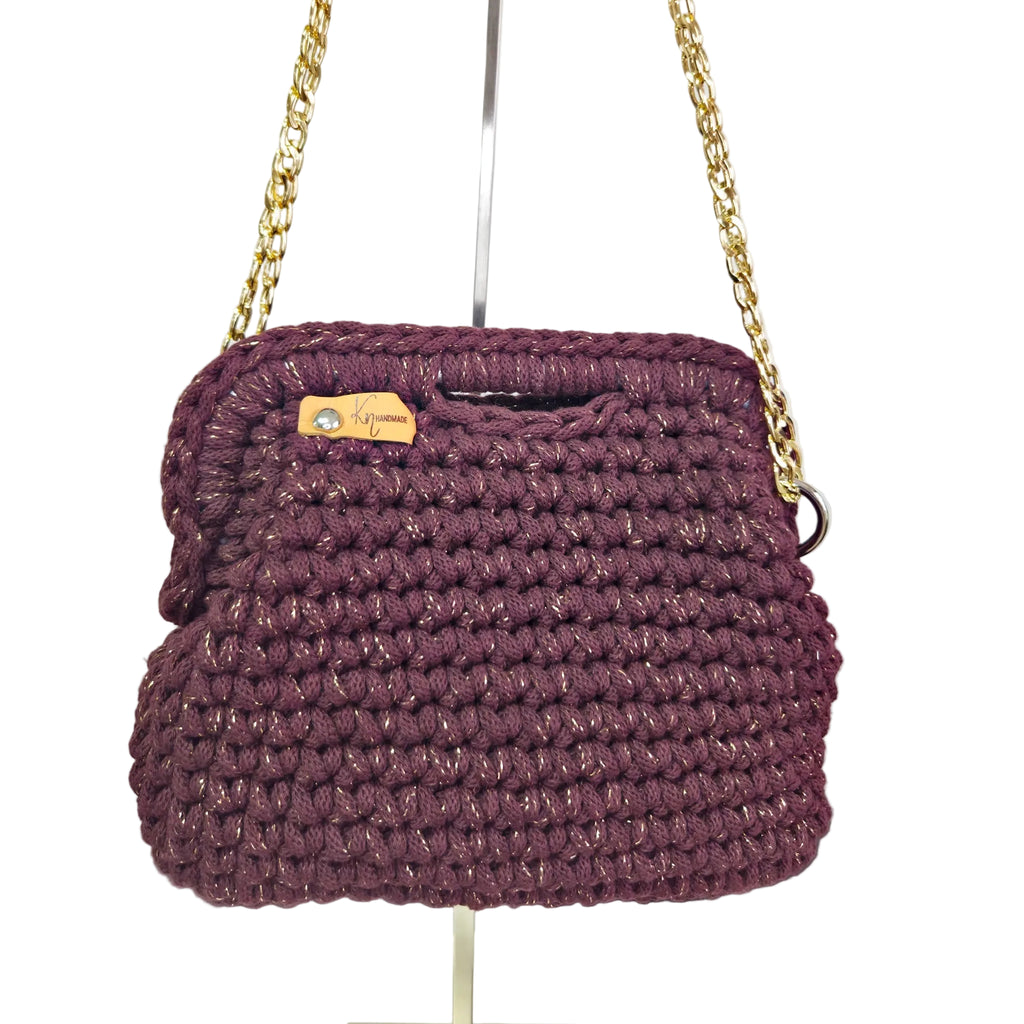 ARIA – Aranyszállal Szőtt Kézitáska és Clutch (Arany Lánccal)