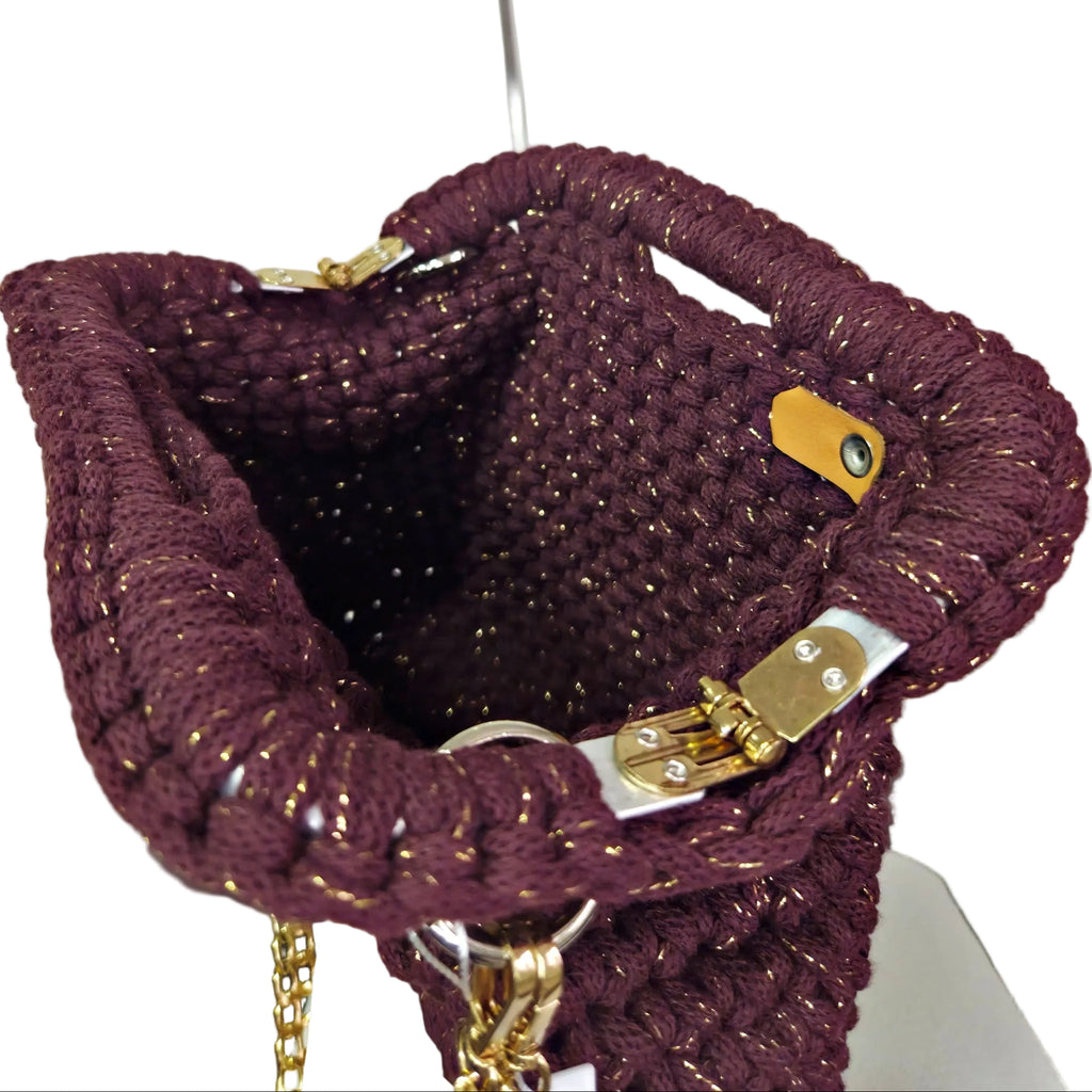 ARIA – Aranyszállal Szőtt Kézitáska és Clutch (Arany Lánccal)